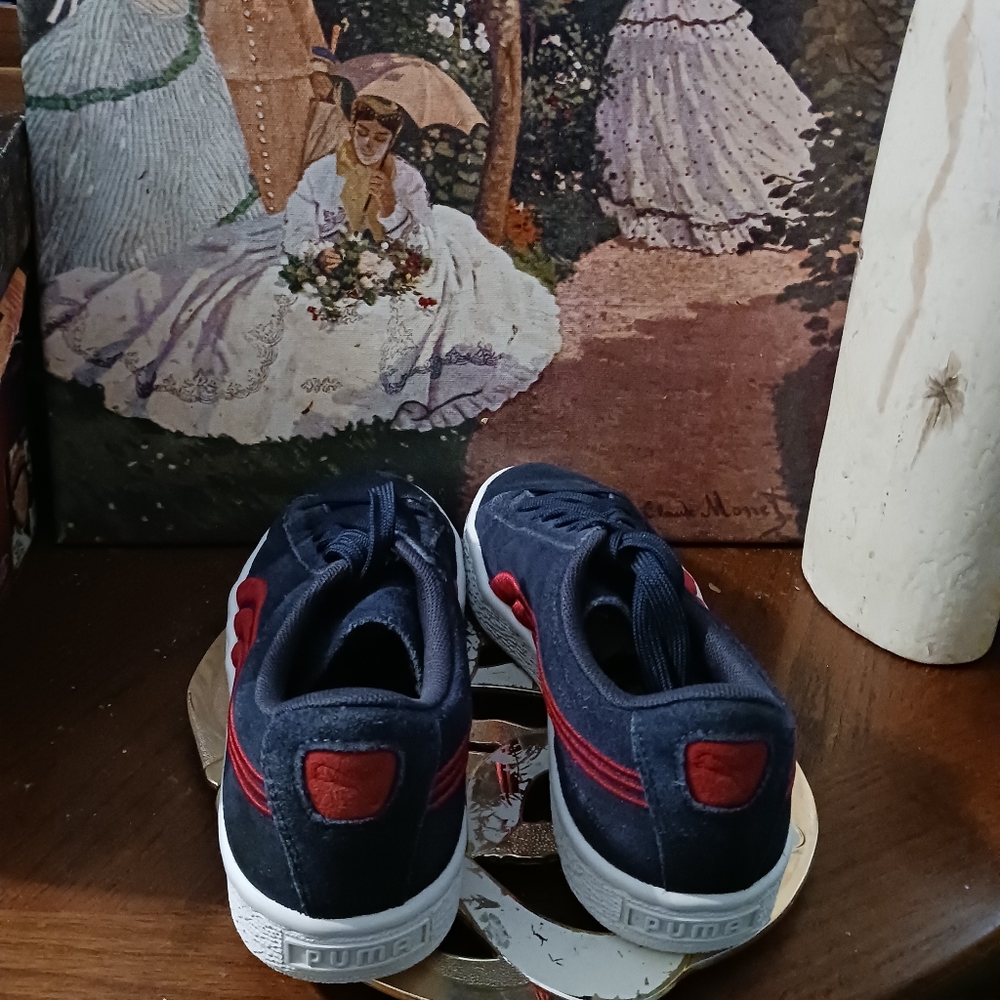 ππPUMA SUEDE LACEUP SNEAKER UNISEX SIZE 5C,NICE COLORS.π π - Picture 2 of 12
